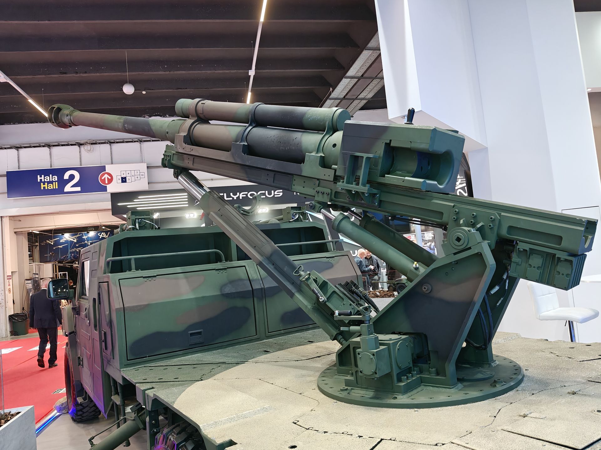 MSPO 2025. Polska premiera ultralekkiej haubicy od Hyundai WIA