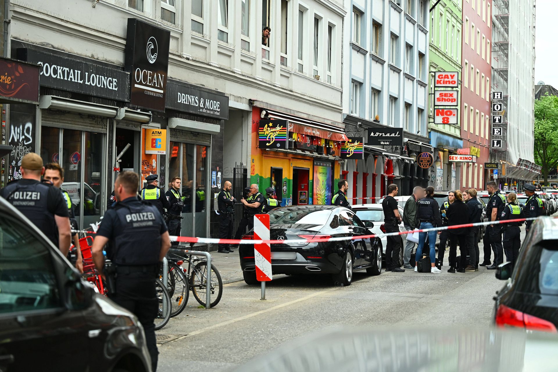 Nastoletni terroryści. Młodzi radykalizują się w sieci