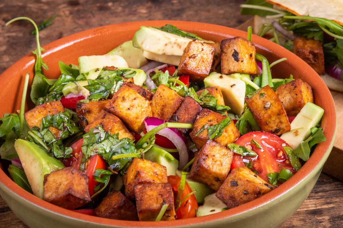 Wrzucam na blaszkę i piekę w piekarniku. Ten obiad robię, gdy nie mam siły i czasu w stanie przy garach