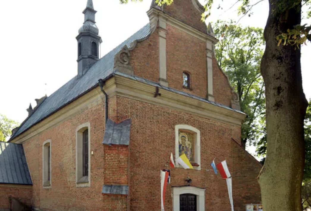 Śmierć na plebanii w Drobinie. Prokuratura umarza śledztwo