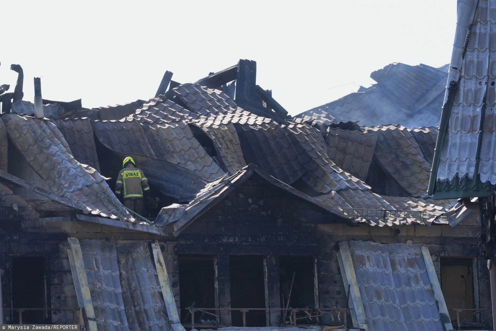 Ogień wdarł się choćby do piwnicy. Nowe informacje ws. pożaru w Ząbkach