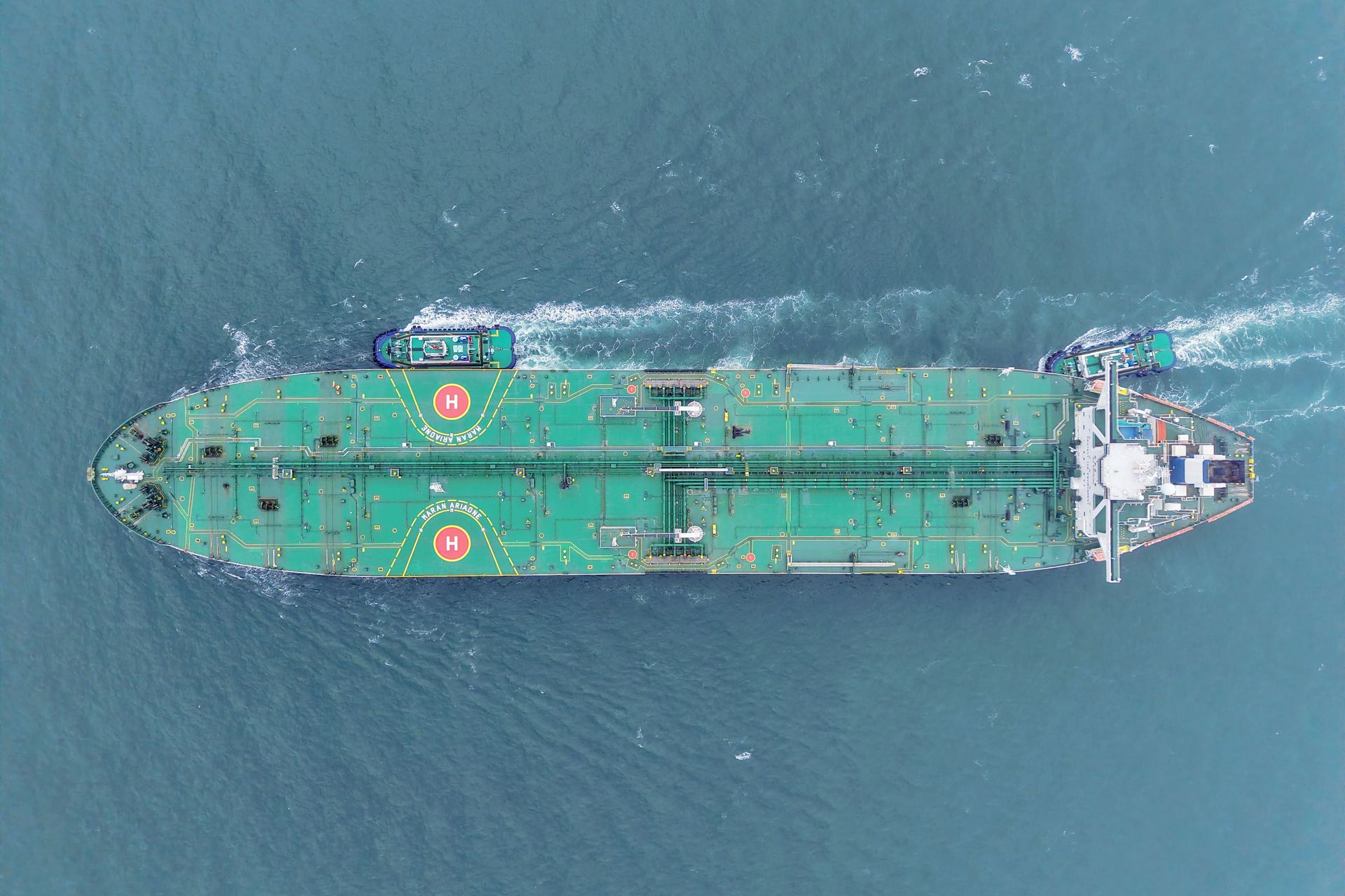 Francja zatrzymała tankowiec "floty cieni". W tle podejrzenia o drony