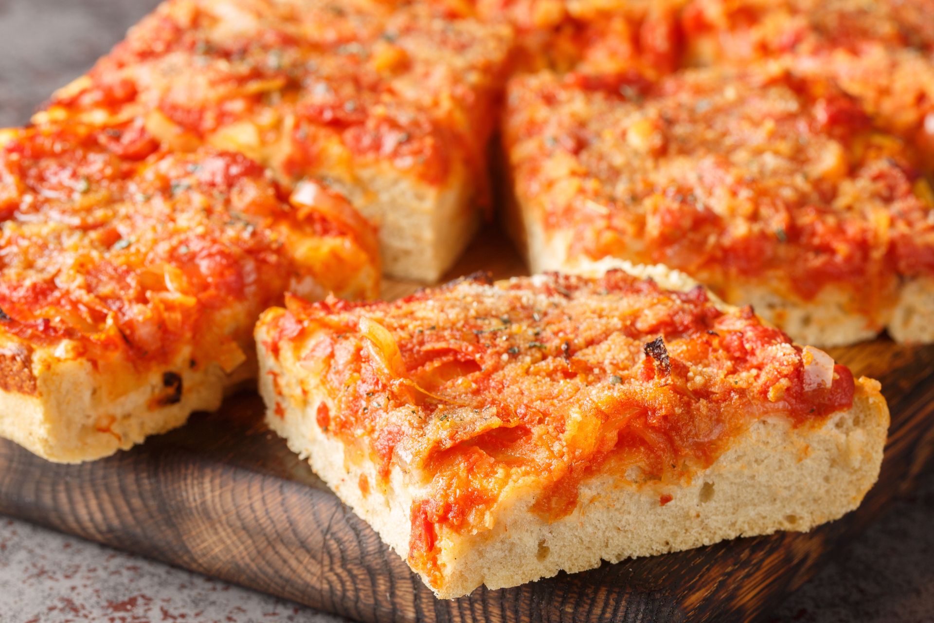 Znudziła mi się pizza na cienkim spodzie. Ta jest bardziej puszysta i smakuje jeszcze lepiej