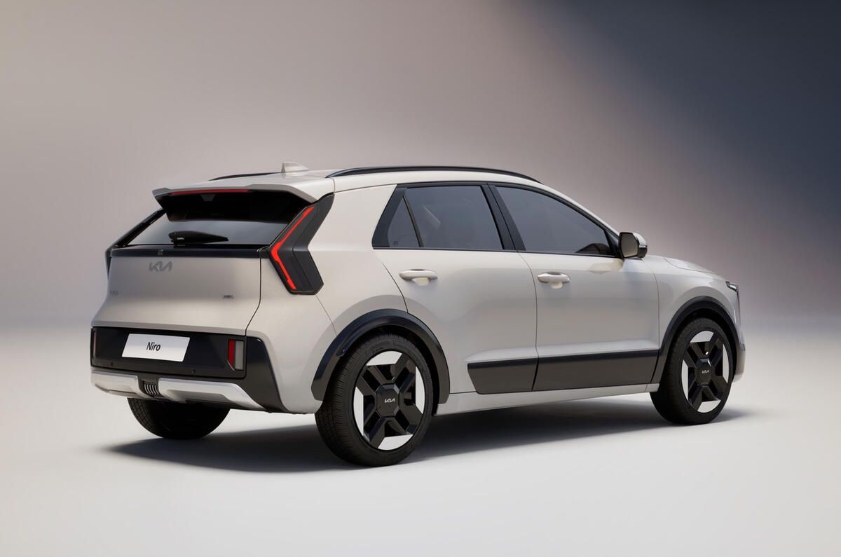 Odświeżona Kia Niro wyceniona w Polsce. Praktycznie nie podrożała