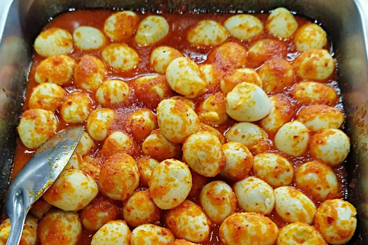 Zalegają w sklepach, bo mało kto kupuje. Solidna porcja wapnia i białka