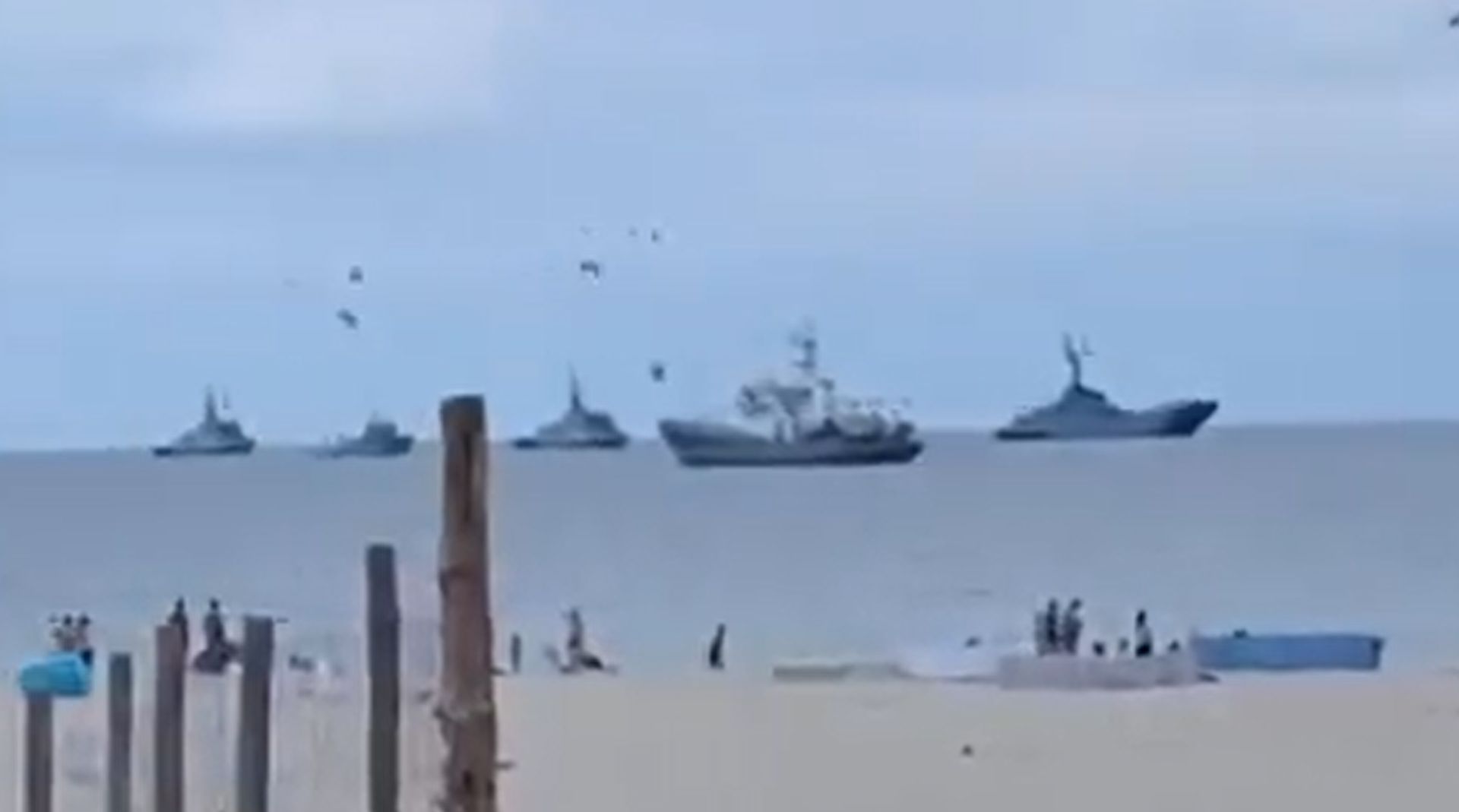 Okręty pojawiły się na Helu. "Jak przed walkami zbrojnymi"