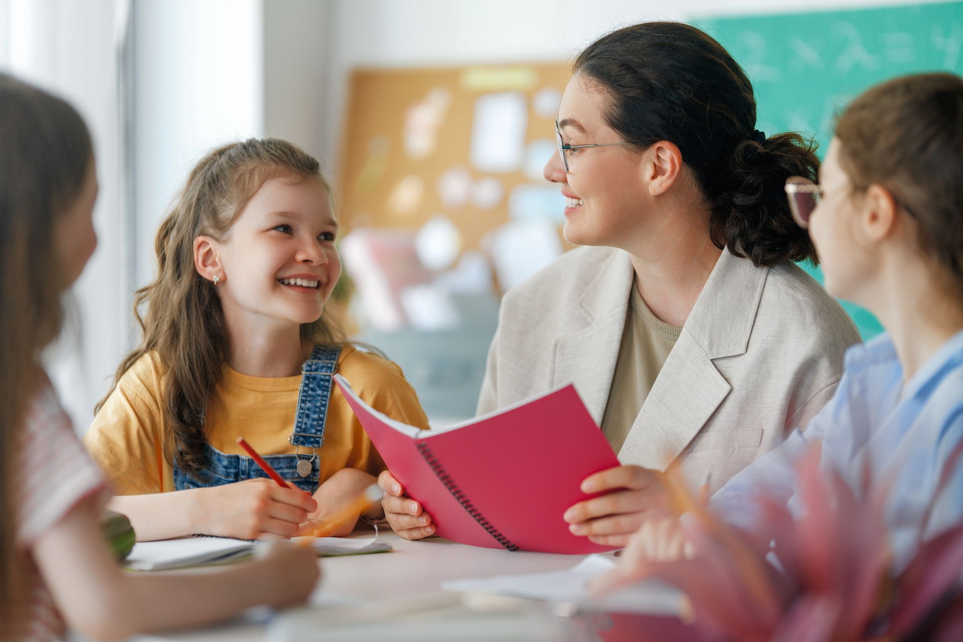 Szkoły wrażliwe kulturowo i przyjazne dla wszystkich uczennic i uczniów – doskonalenie kadr systemu oświaty