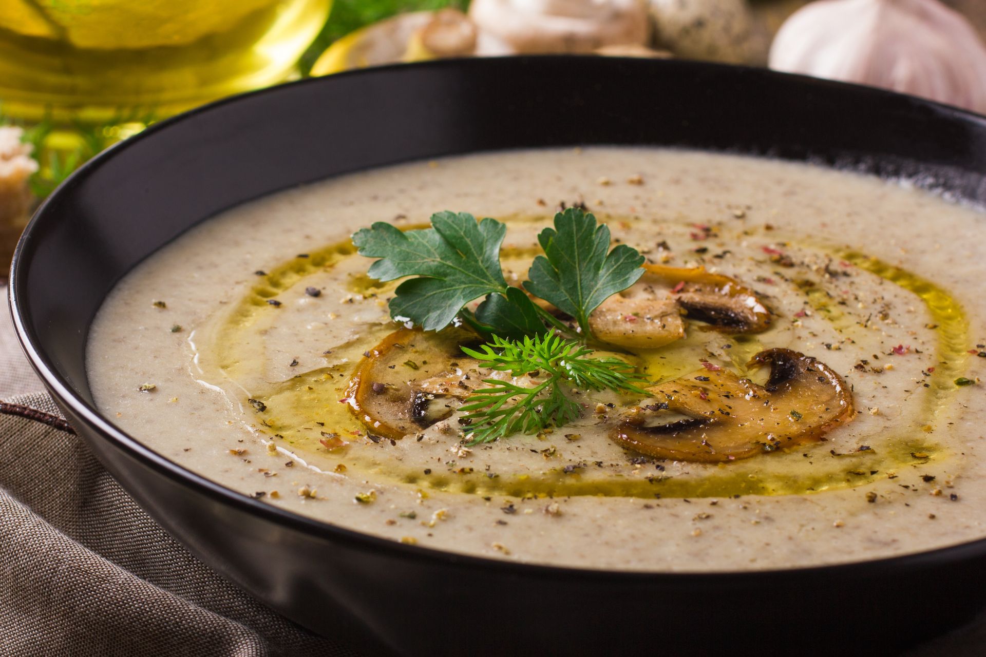 Zamiast zwykłej grzybowej, podaję tę zupę. Na Wigilii znika szybciej niż barszcz