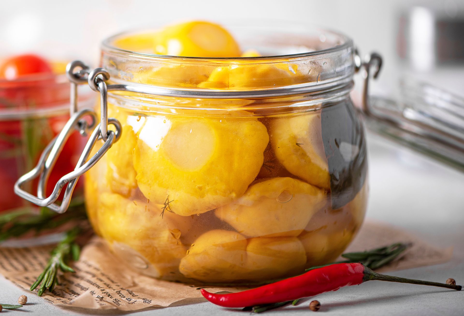 Na zimę mam kilka słoiczków tych przetworów. Zajęły miejsce korniszonów