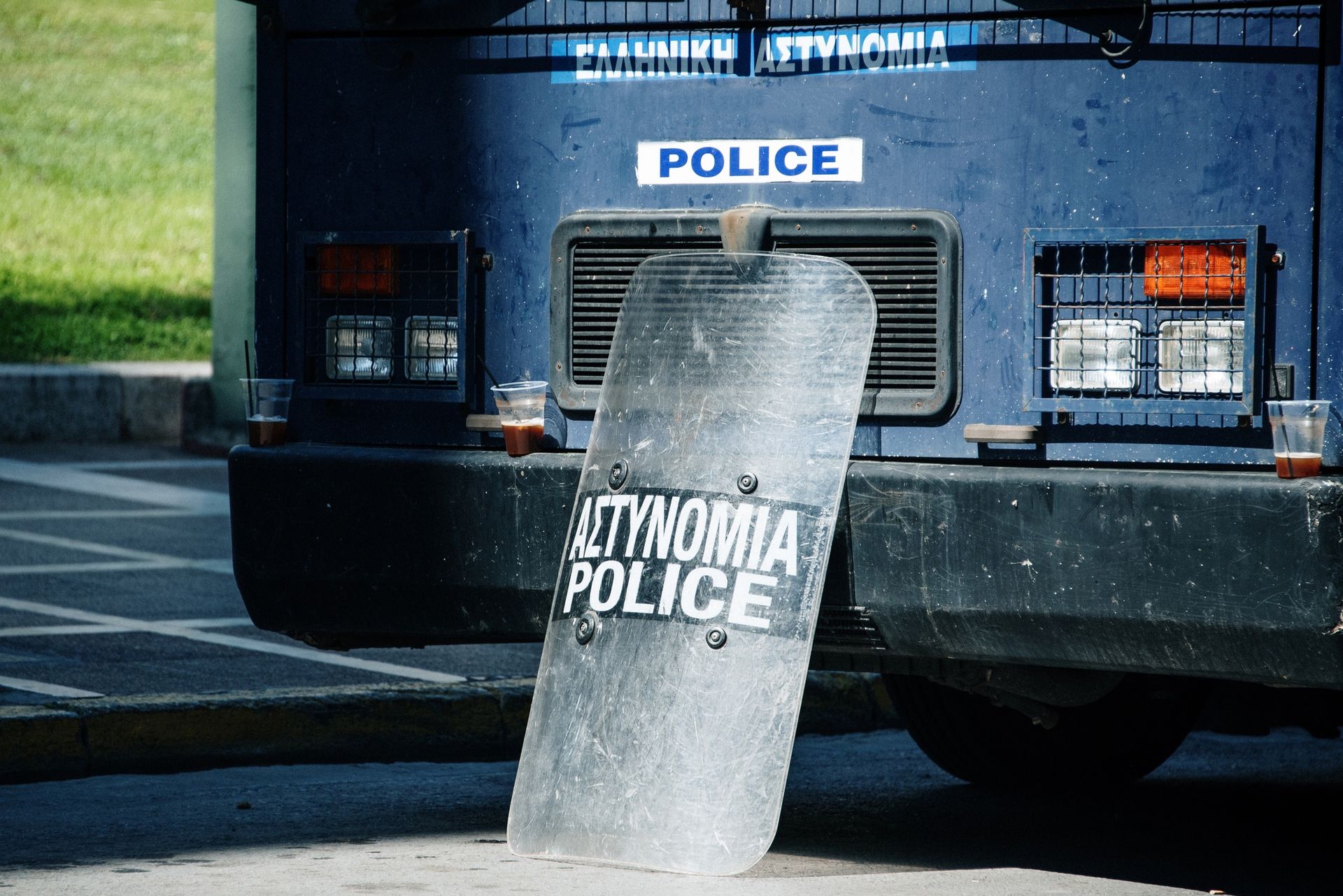 Strzelanina w Atenach. Uzbrojony napastnik ranił kilka osób