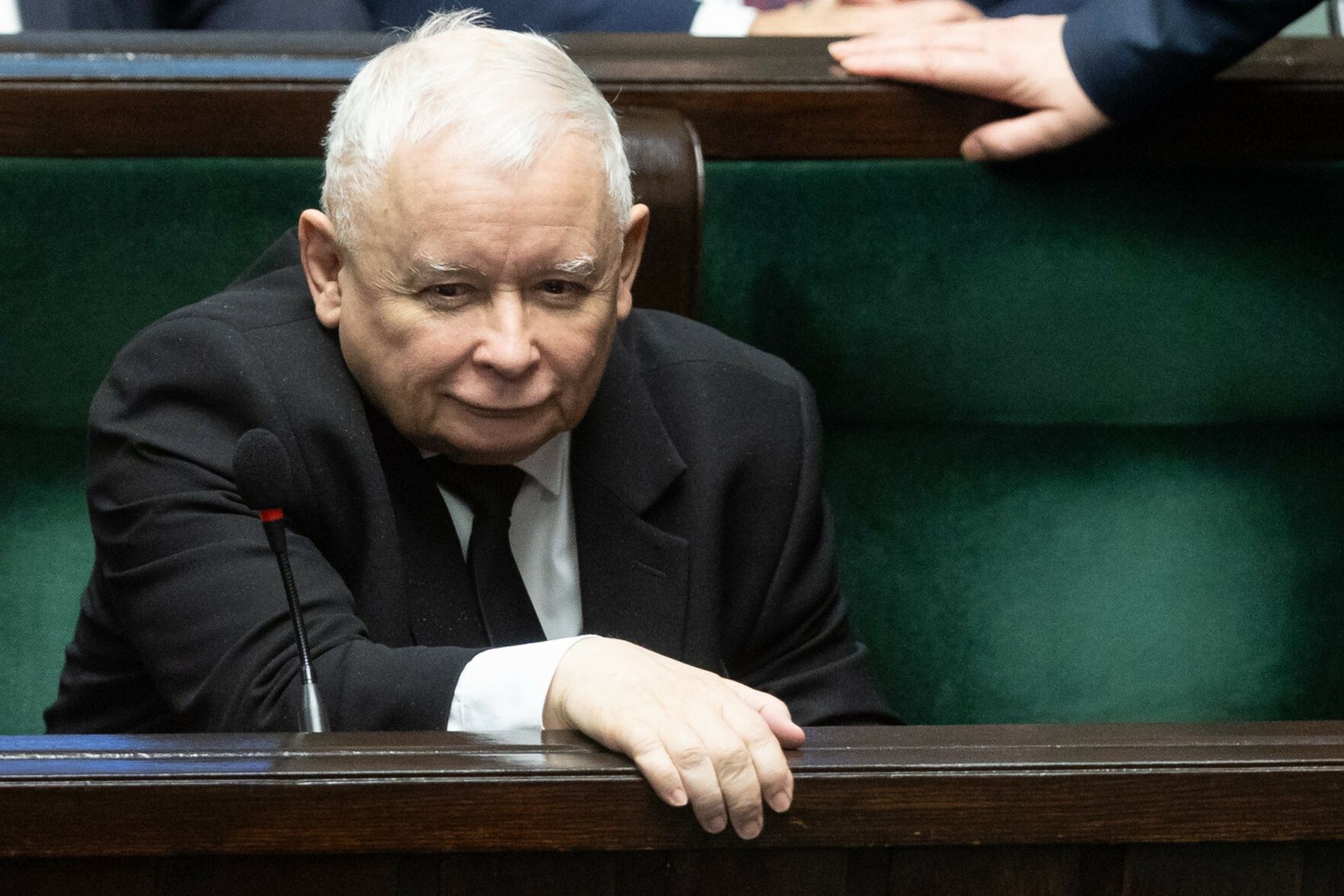 Kolejny spadek PiS. Ugrupowanie Kaczyńskiego wyraźnie za KO