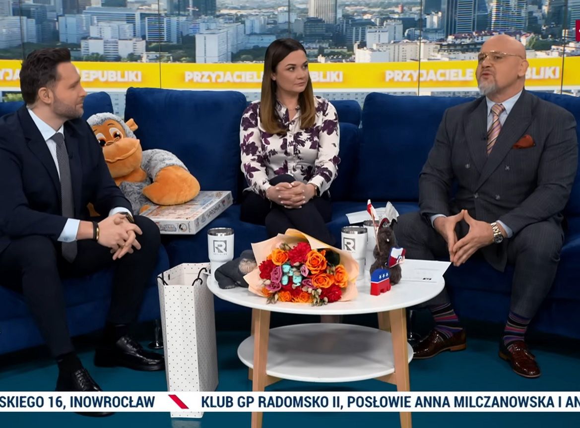 Ilu widzów mają "Przyjaciele Republiki"?