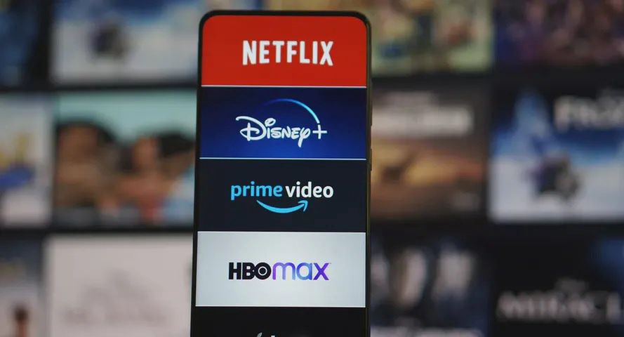 Prime Video wyprzedził w Polsce HBO Max. Ale do Netfliksa daleko