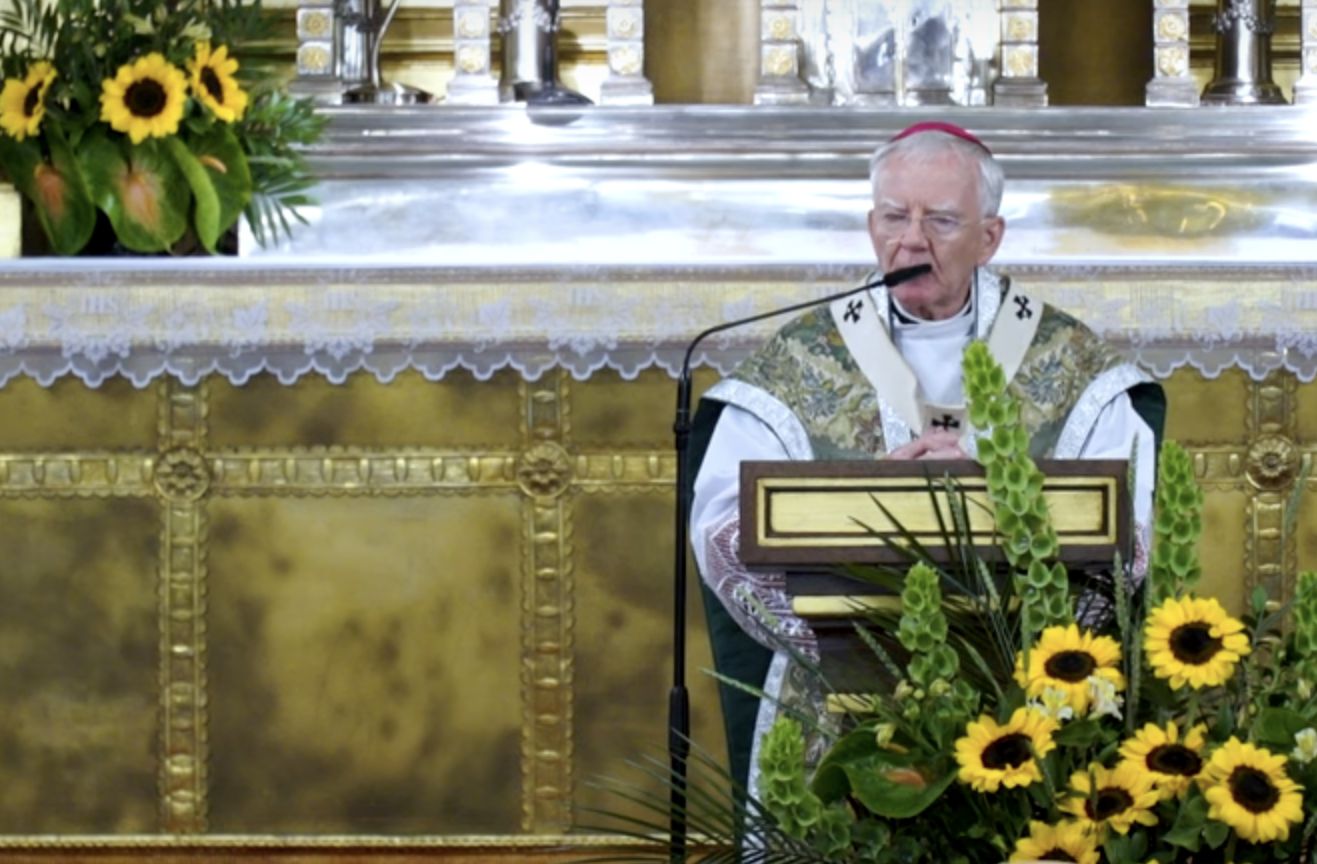 Abp Czarownik broni córki prezydenta elekta. "To boli"