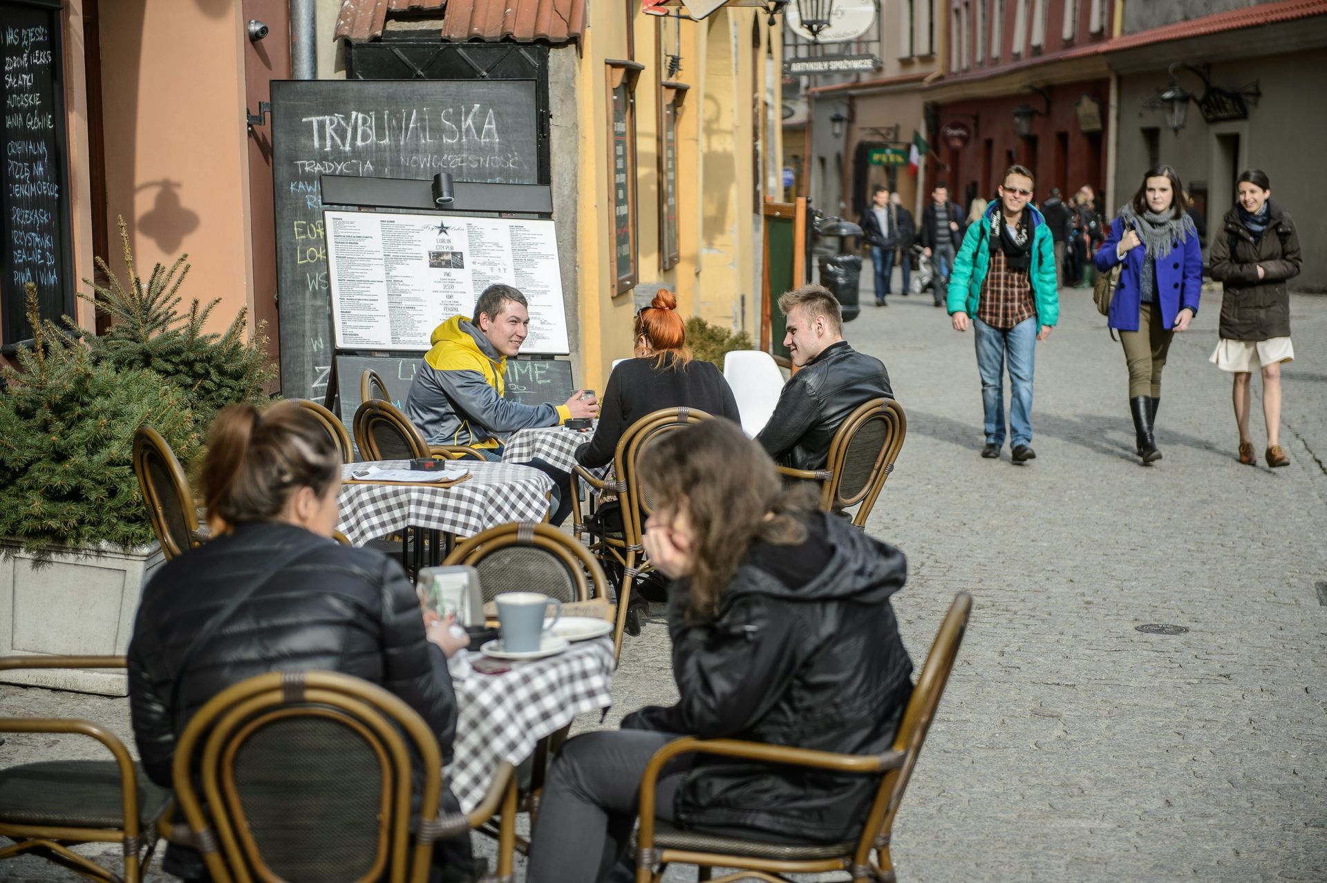 System kaucyjny w restauracjach. Kiedy zapłacisz kaucję za opakowanie?
