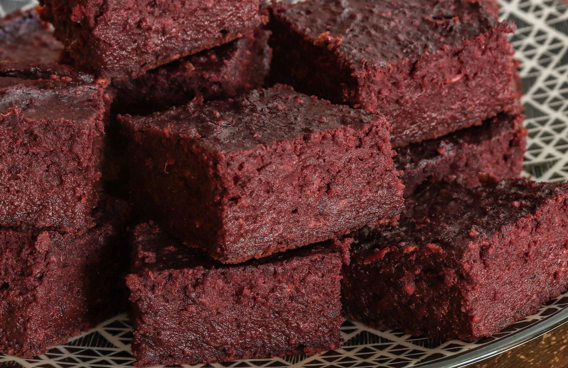 Na diecie nie musisz odmawiać sobie ciast. Zdrowy wypiek z warzywa zaspokoi twoją potrzebę na słodkie