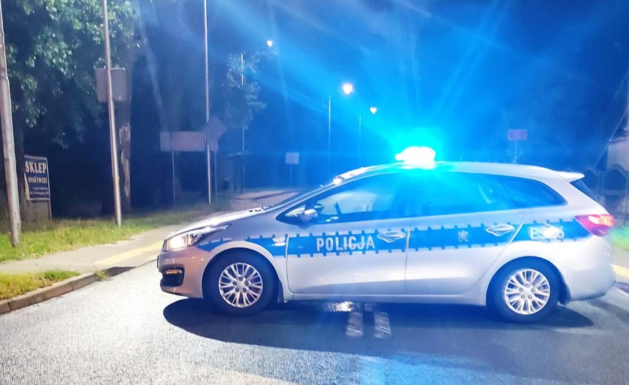 Kia zderzyła się z Renault na DK12. Nie żyje 19-letni kierowca