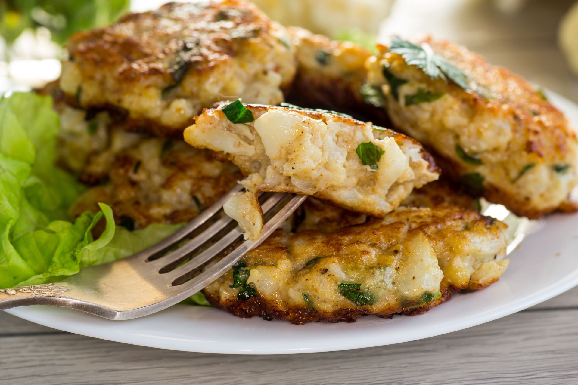 Mięciutkie i soczyste kotlety bez zbędnego tłuszczu. Sto razy smaczniejsze niż zwykłe mielone