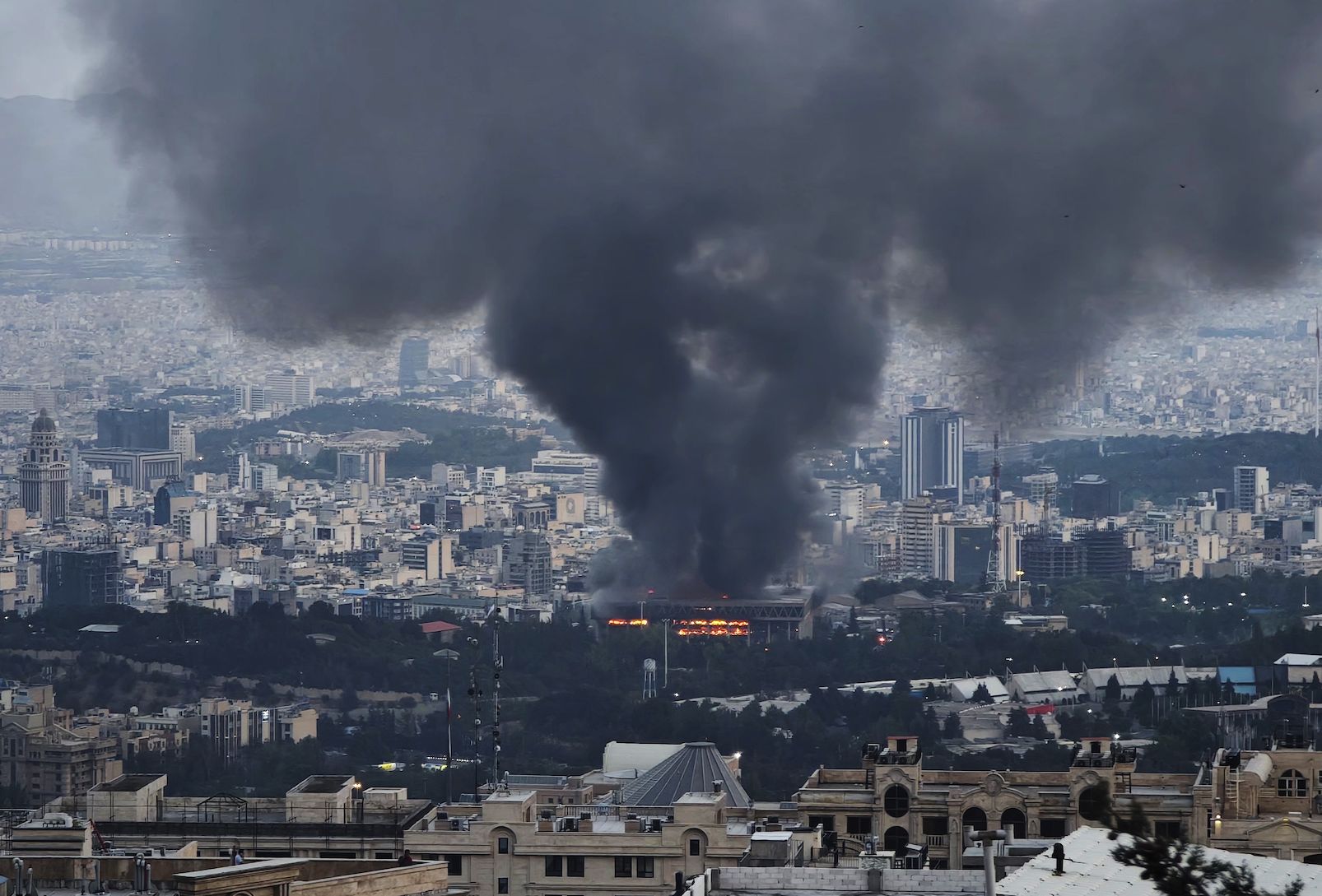 Czy Izrael wciągnie USA w konflikt z Iranem? "Spiegel" ostrzega przed powtórką z Iraku