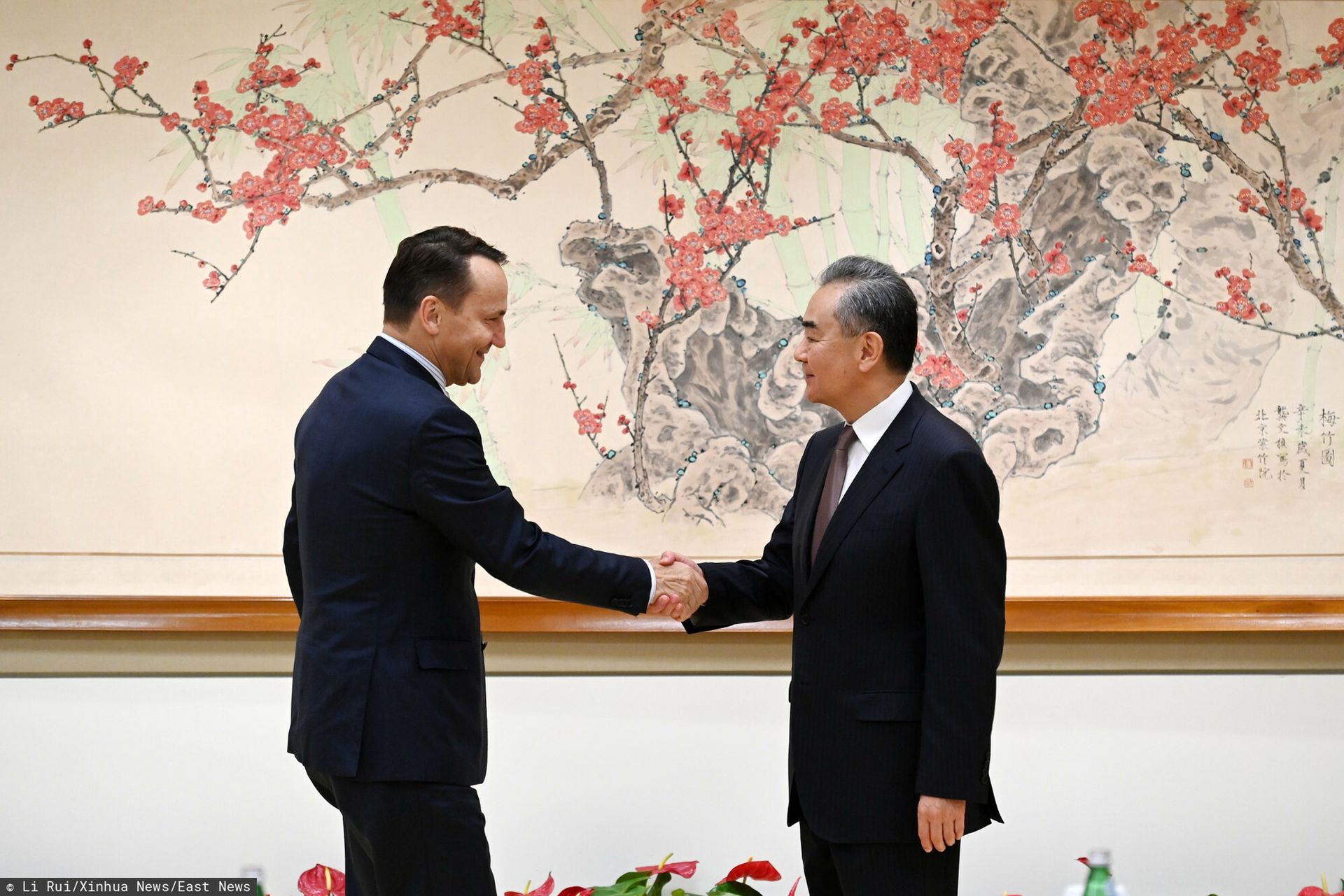 Chiny z oczekiwaniami wobec Polski. Sikorski zachęca ministra