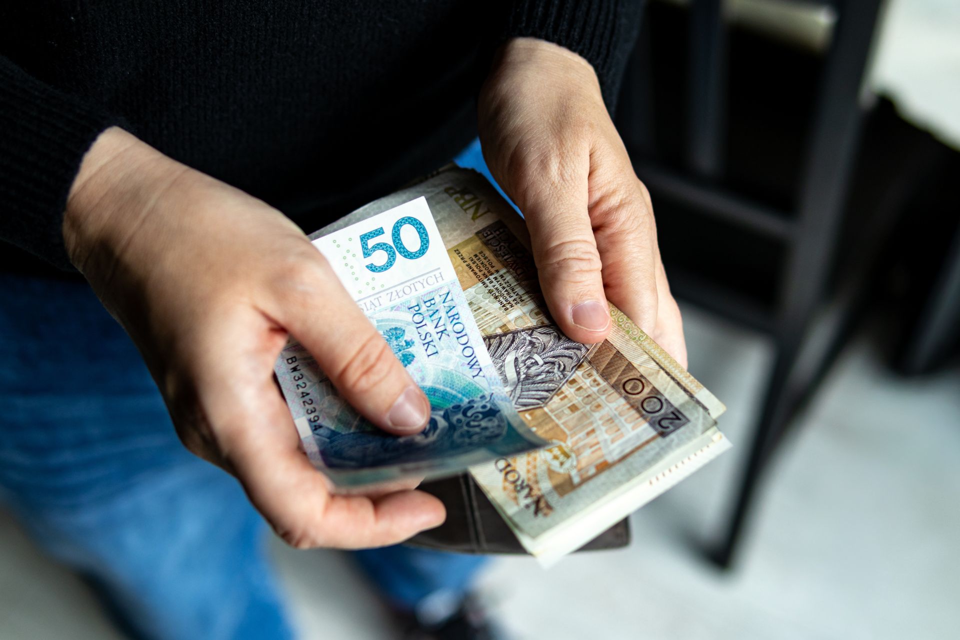 Ile trzeba zarabiać na 5 tys. zł emerytury? Oto wyliczenia