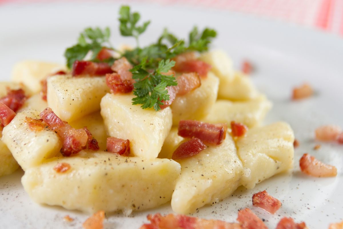 W Wielkopolsce gospodynie robią na obiad. To danie pełne smaku, a z kilku tanich składników