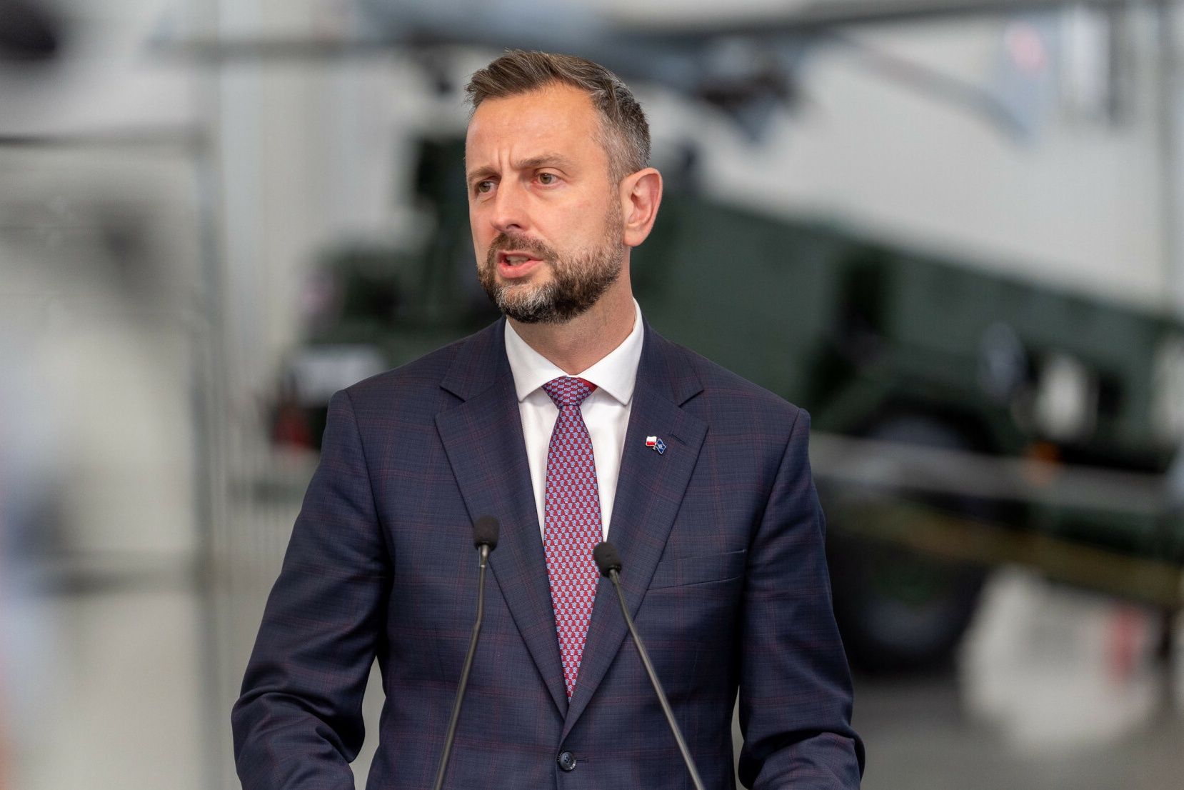 Polacy wrócą do koszar? Szef MON: "Tych głosów jest bardzo dużo"