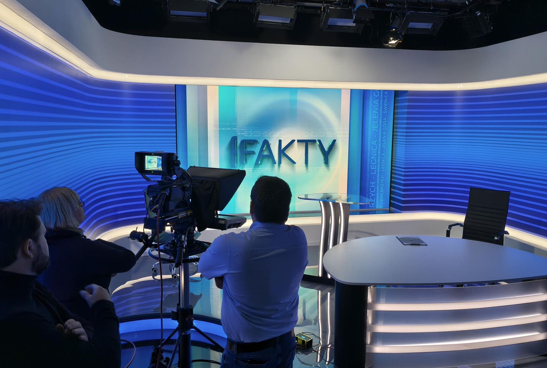 "Fakty" TVP3 Wrocław z nowego studia. "Możemy ustawić sobie tęczę"