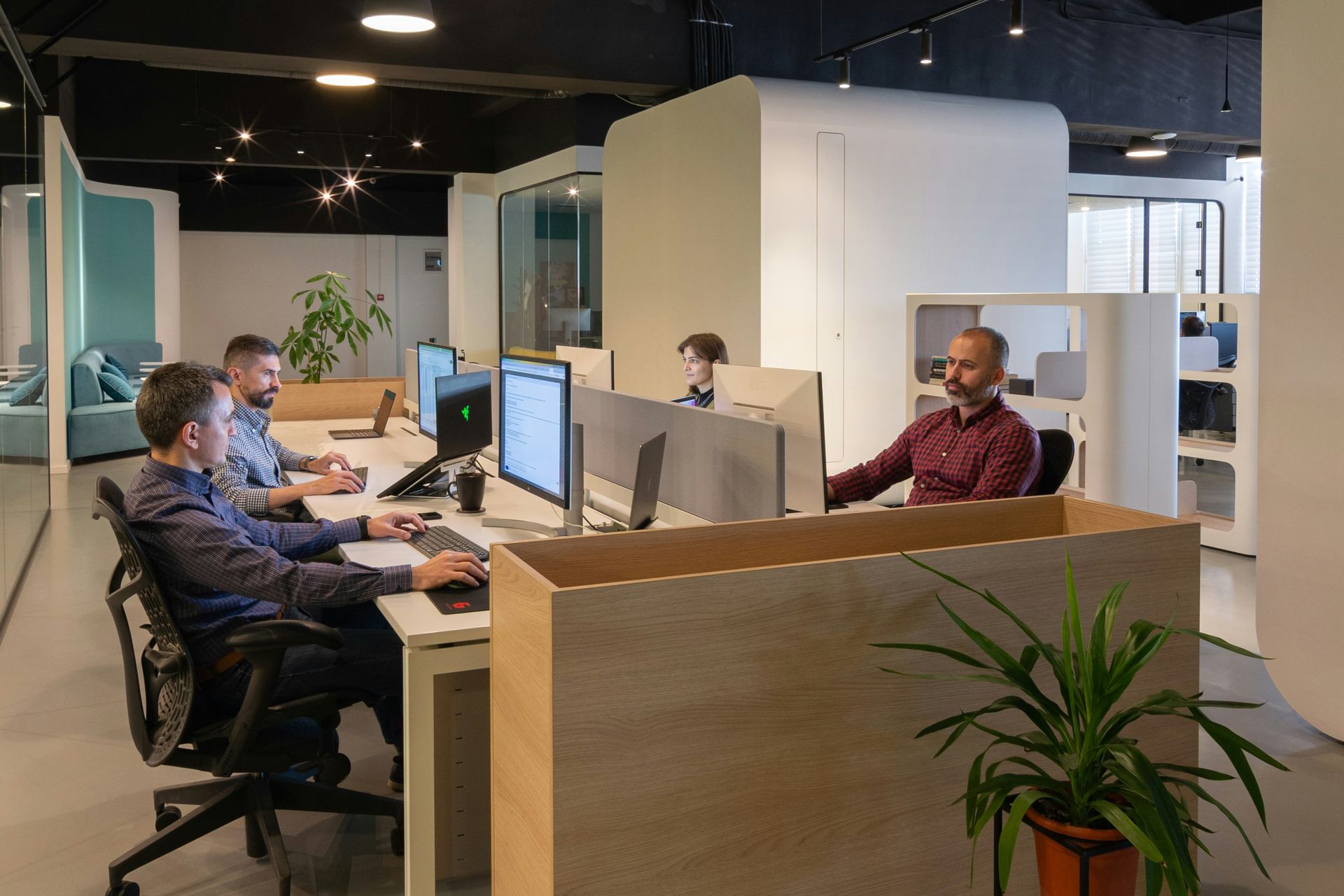 Gwałtowny spadek liczby młodych dziennikarzy. Nowe badanie siły roboczej