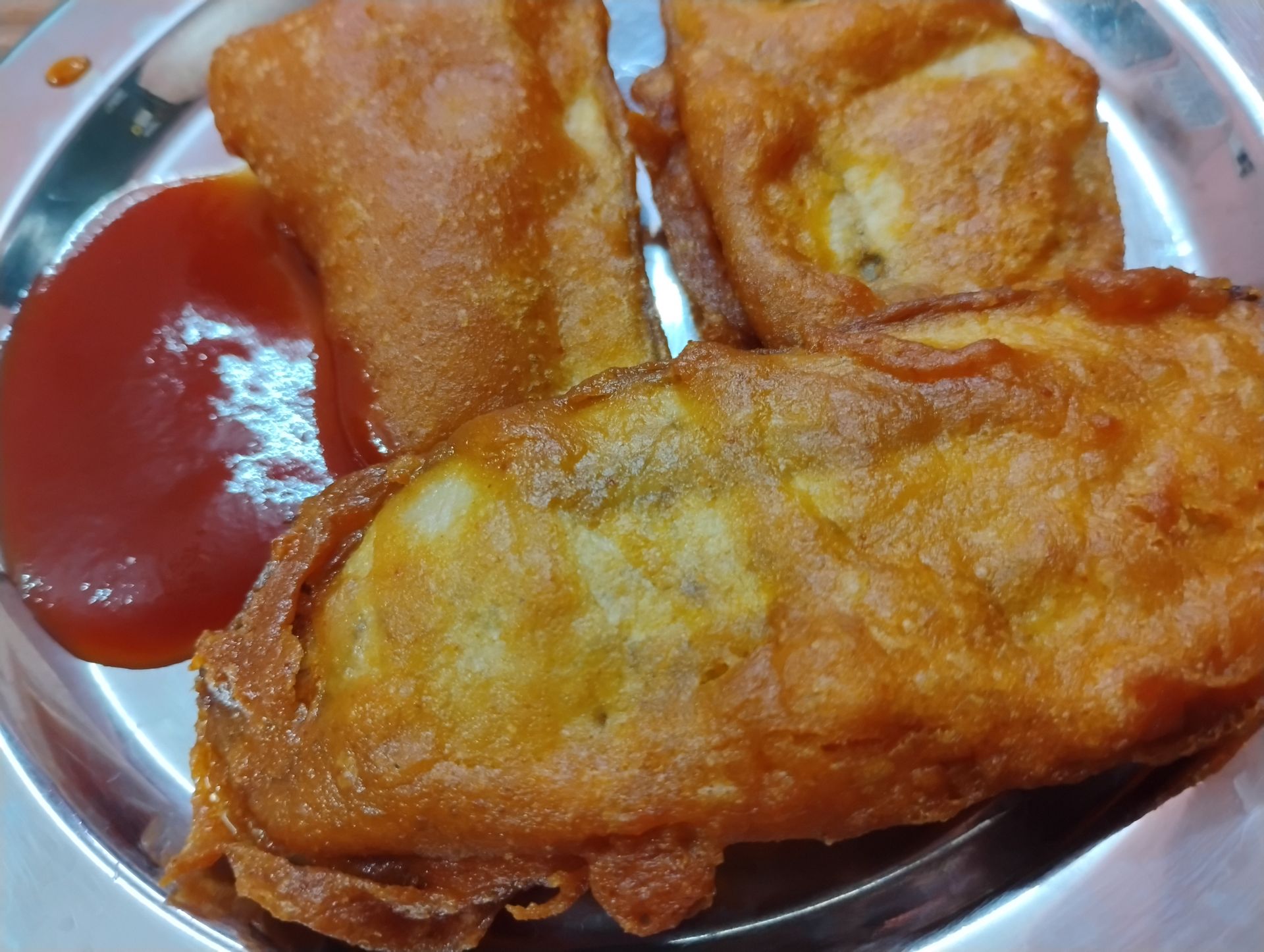 Tak zapieczony w cieście zastąpi choćby racuchy od babci. Po prostu palce lizać