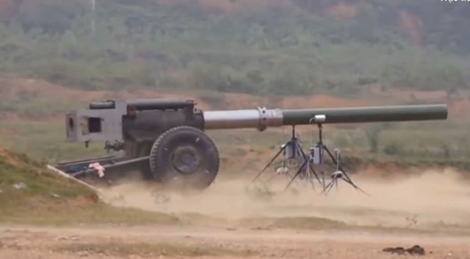 "Niezwykła hybryda". Armata z czołgu na haubicy