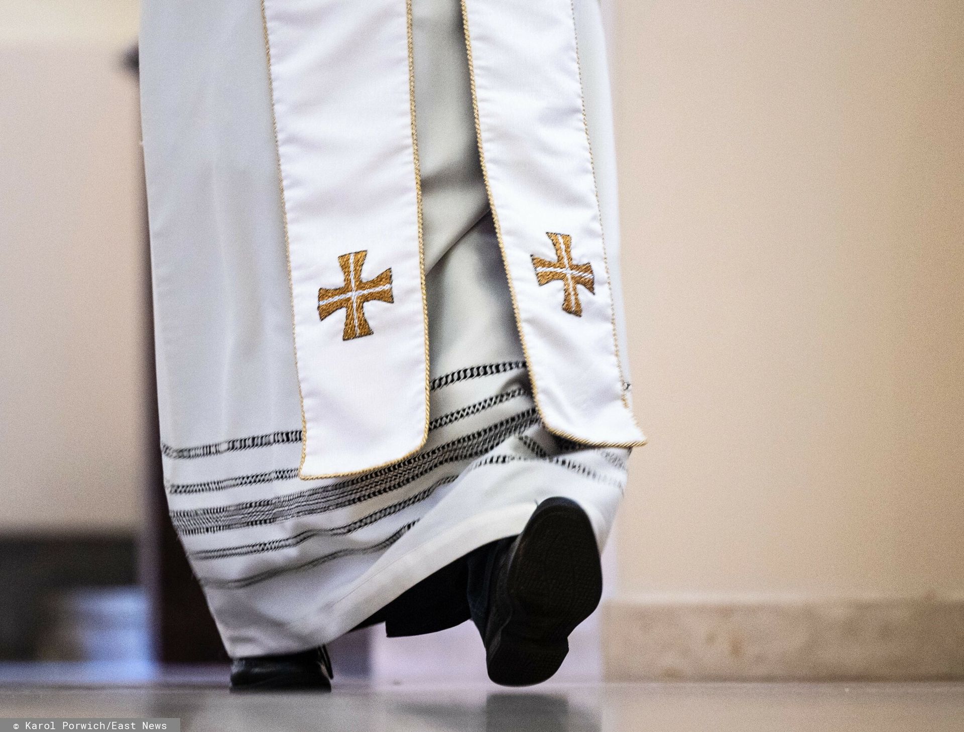 Włamanie na plebanię. Duchowny zaatakowany gazem