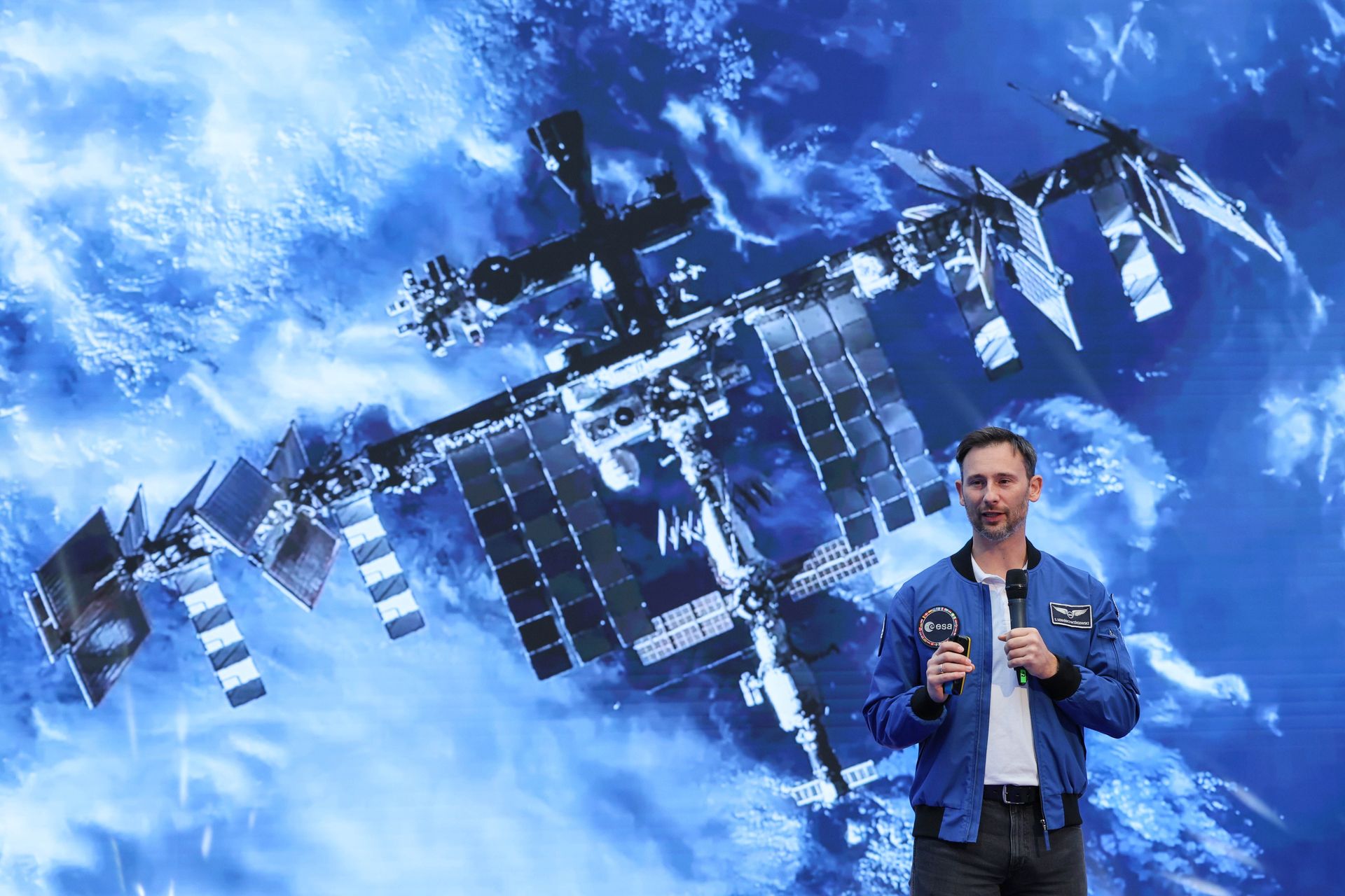 Polska sięga gwiazd. Sławosz Uznański-Wiśniewski rozpoczyna tour