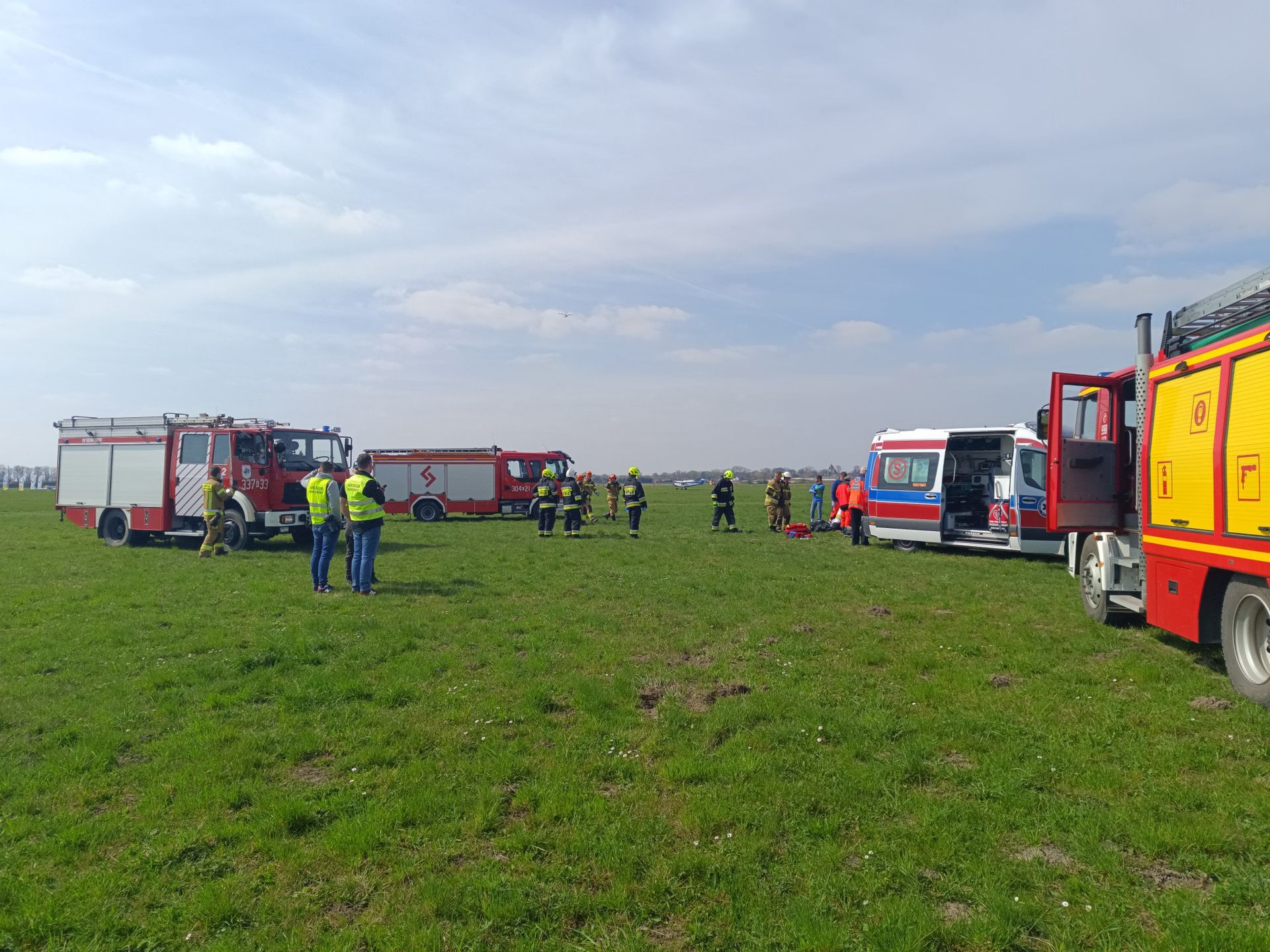 Wypadek na zawodach lotniczych w Pobiedniku Wielkim. W akcji śmigłowiec LPR