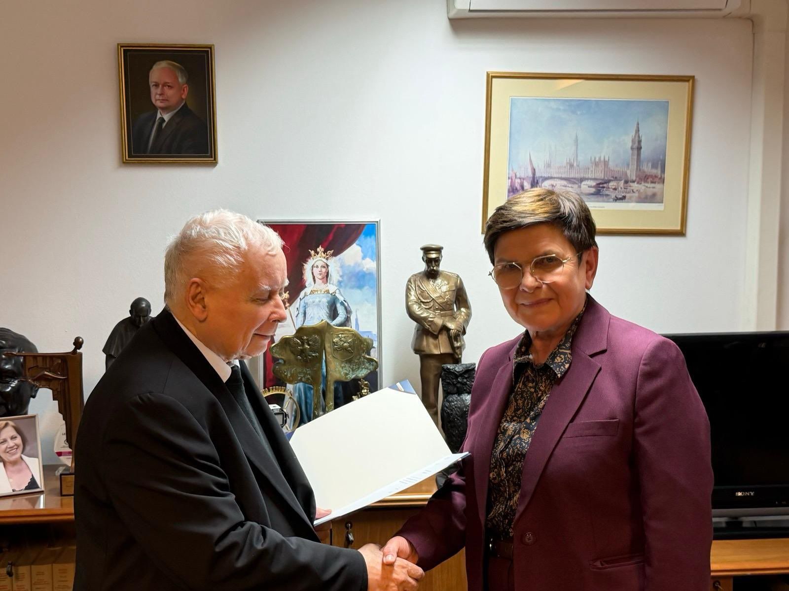 Szydło potwierdza ustalenia WP. Pokazała zdjęcie z prezesem PiS
