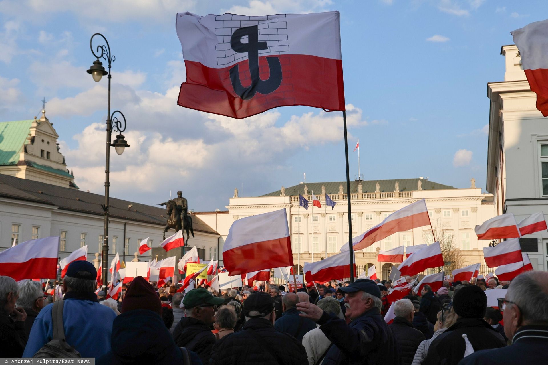Zaskakujące wyniki sondażu. Większość Polaków nie zgłosiłaby się do obrony kraju