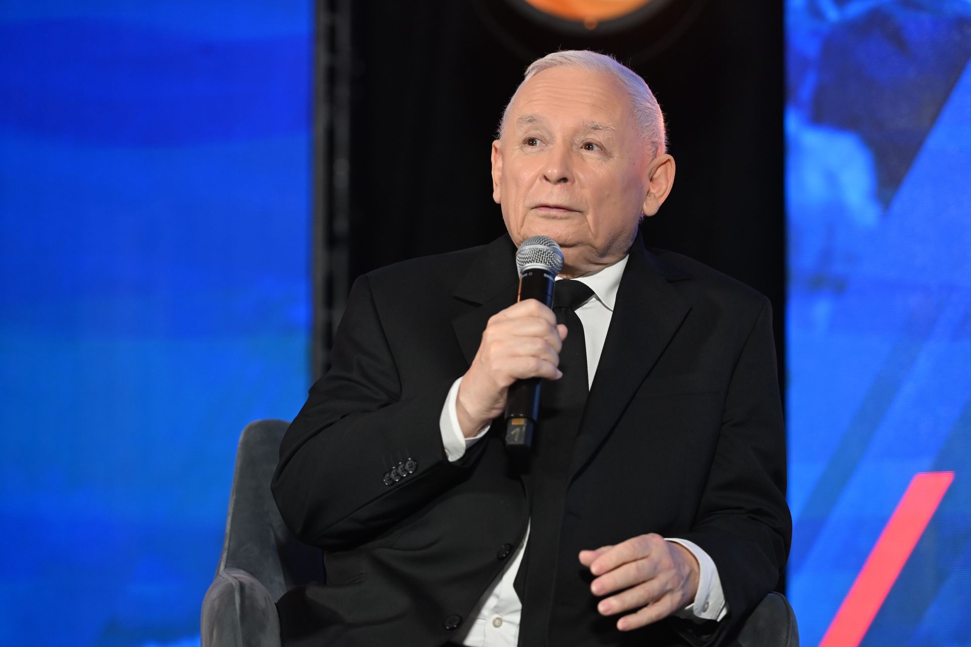 Ataki w szkołach. Kaczyński wprost: Państwo Tuska zawiodło
