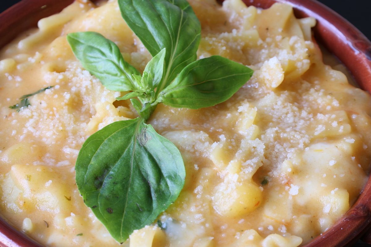 W Neapolu się zajadają. Dawniej był obiad dla najbiedniejszych