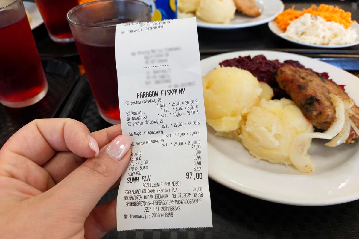 W barze mlecznym spróbowałam kultowego kotleta z PRL-u. Cena i smak nie pozostawiały złudzeń