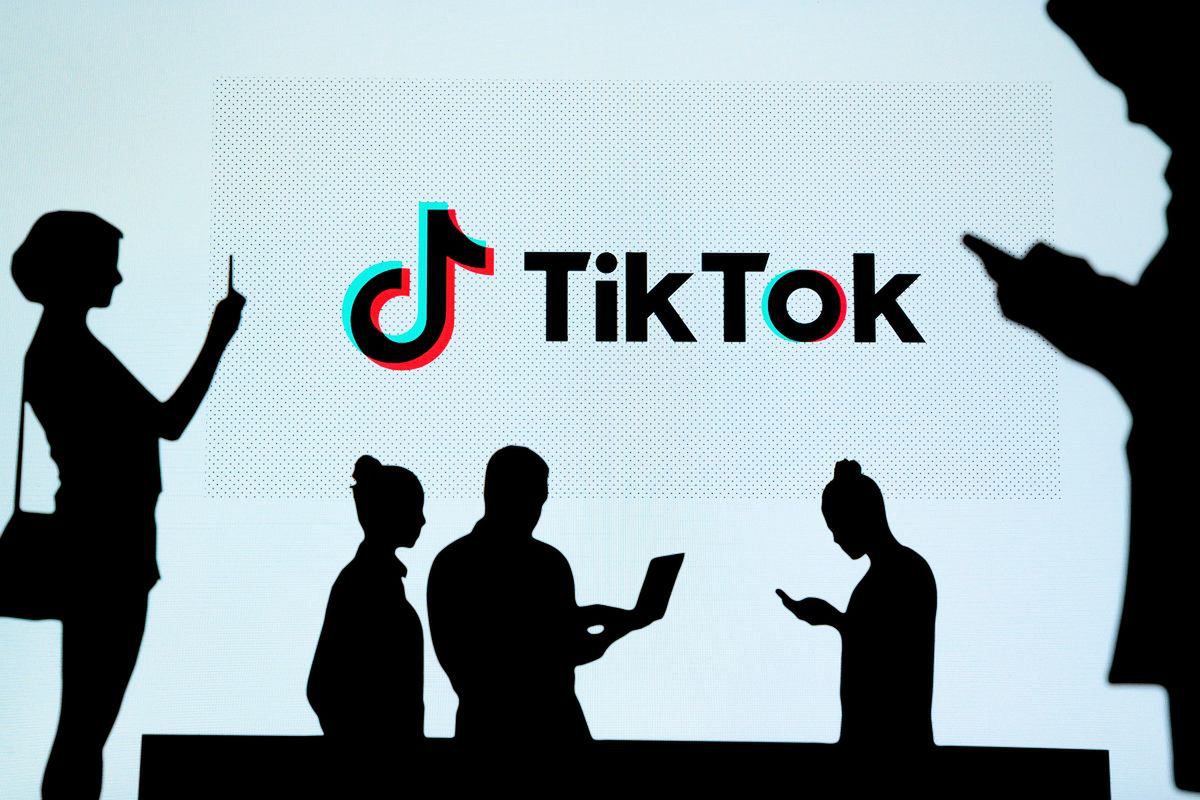 "Tiktokuj" albo giń? Subiektywne TOP 5 polskich wydawców