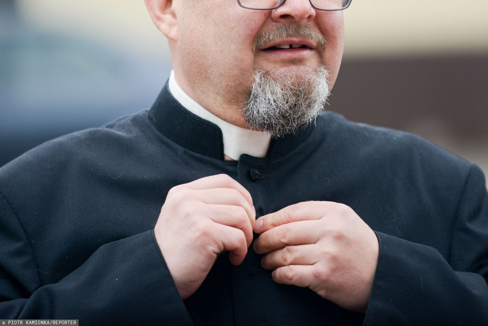 Niepokojące dane z Francji. Wielu księży ma potężne problemy