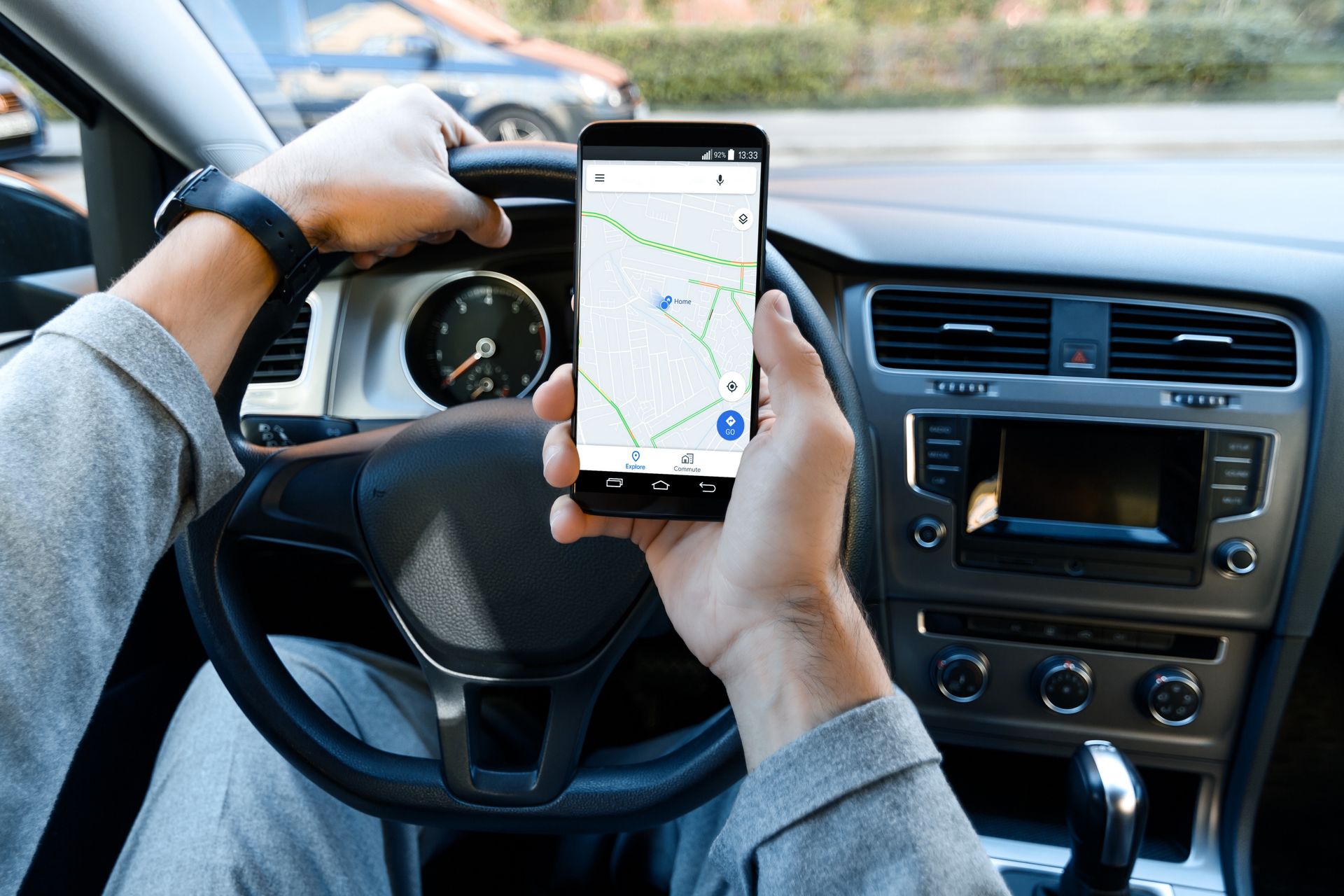 Uber, Bolt i inni. Branża ma problem. Kierowcy toną w długach
