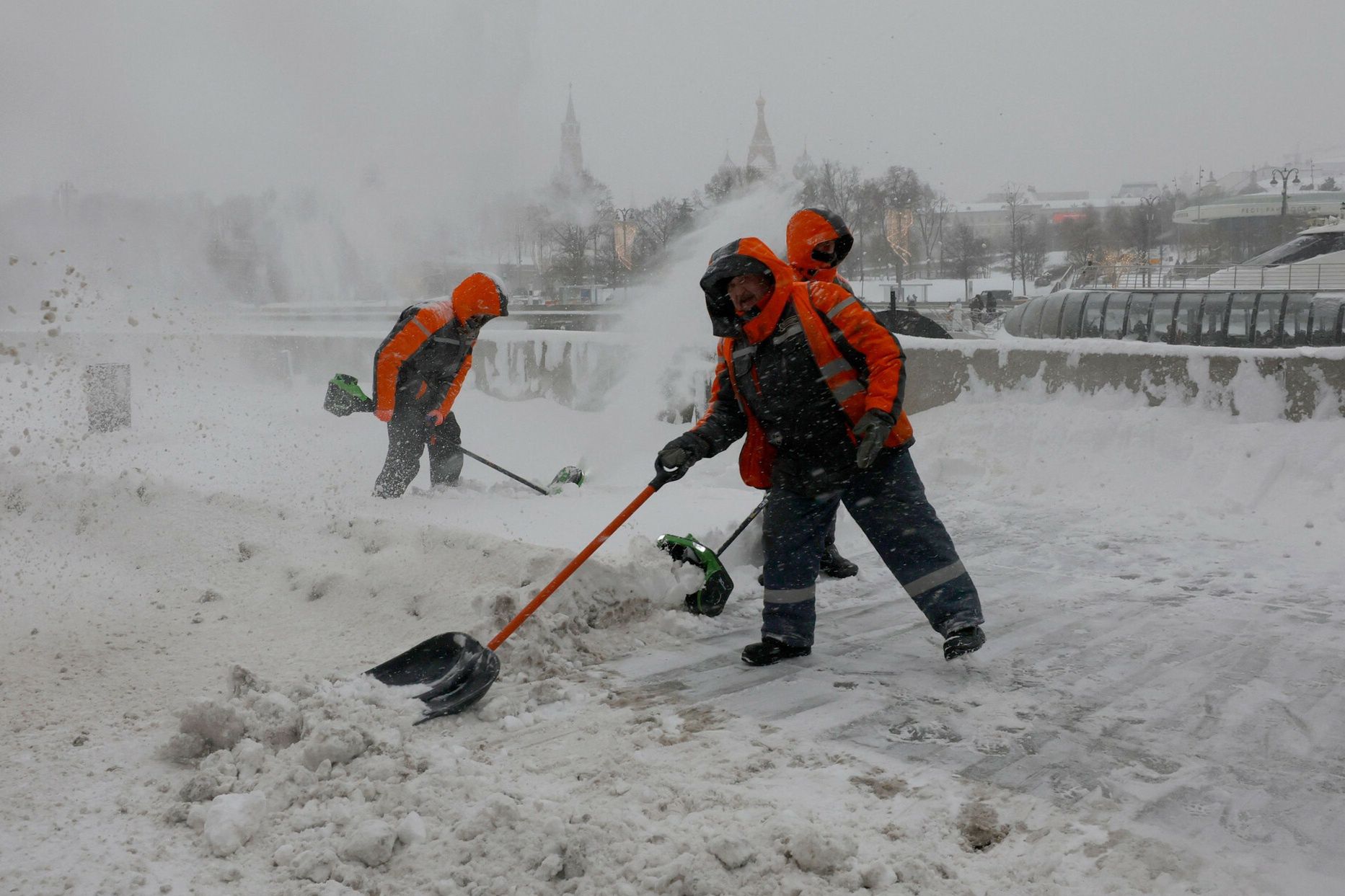 Rosjanie wyszli na ulice. Wszystko przez atak zimy