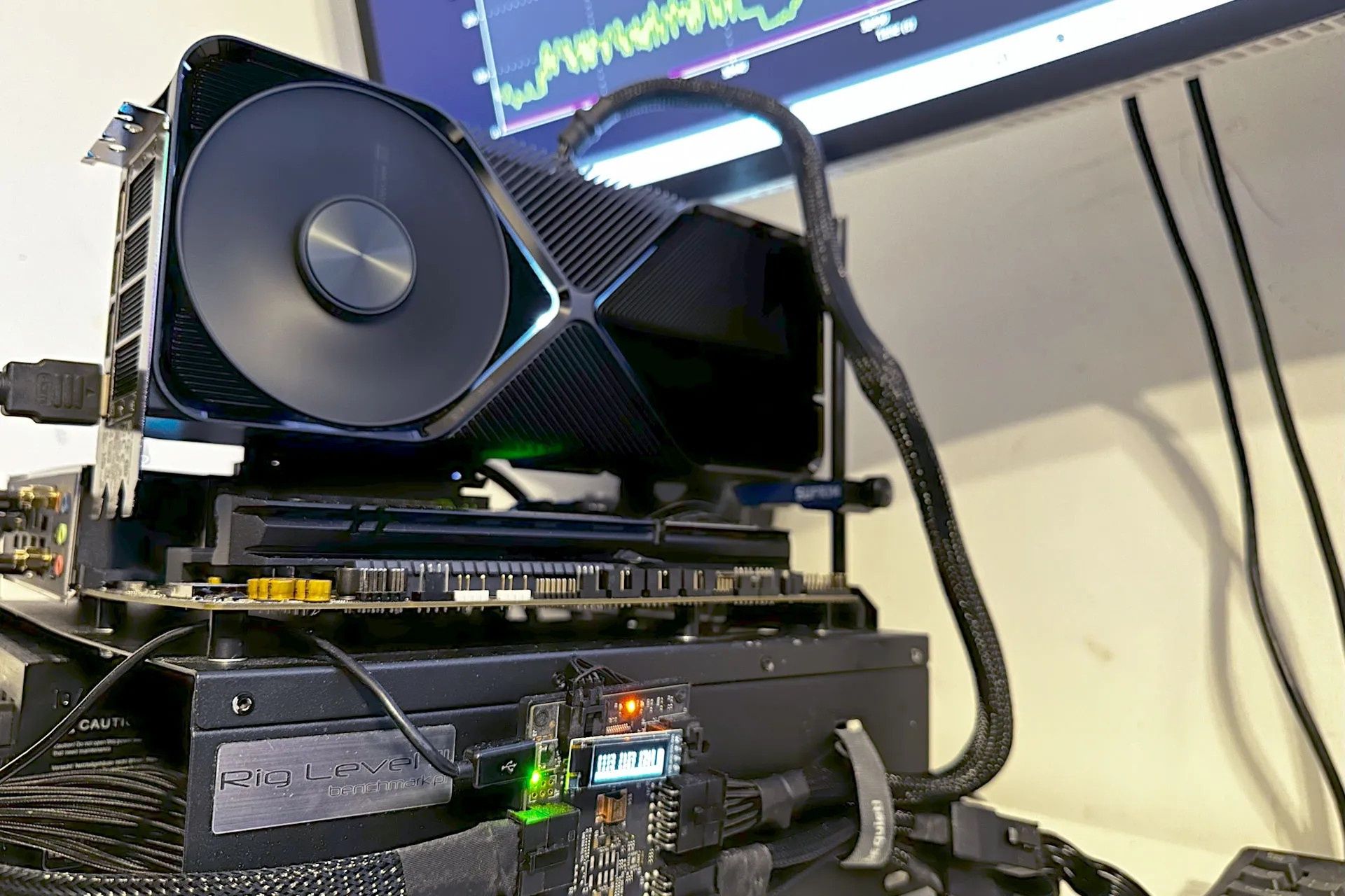 NVIDIA zmienia zdanie. DLSS 5 trafi także na starsze karty GeForce RTX 4000
