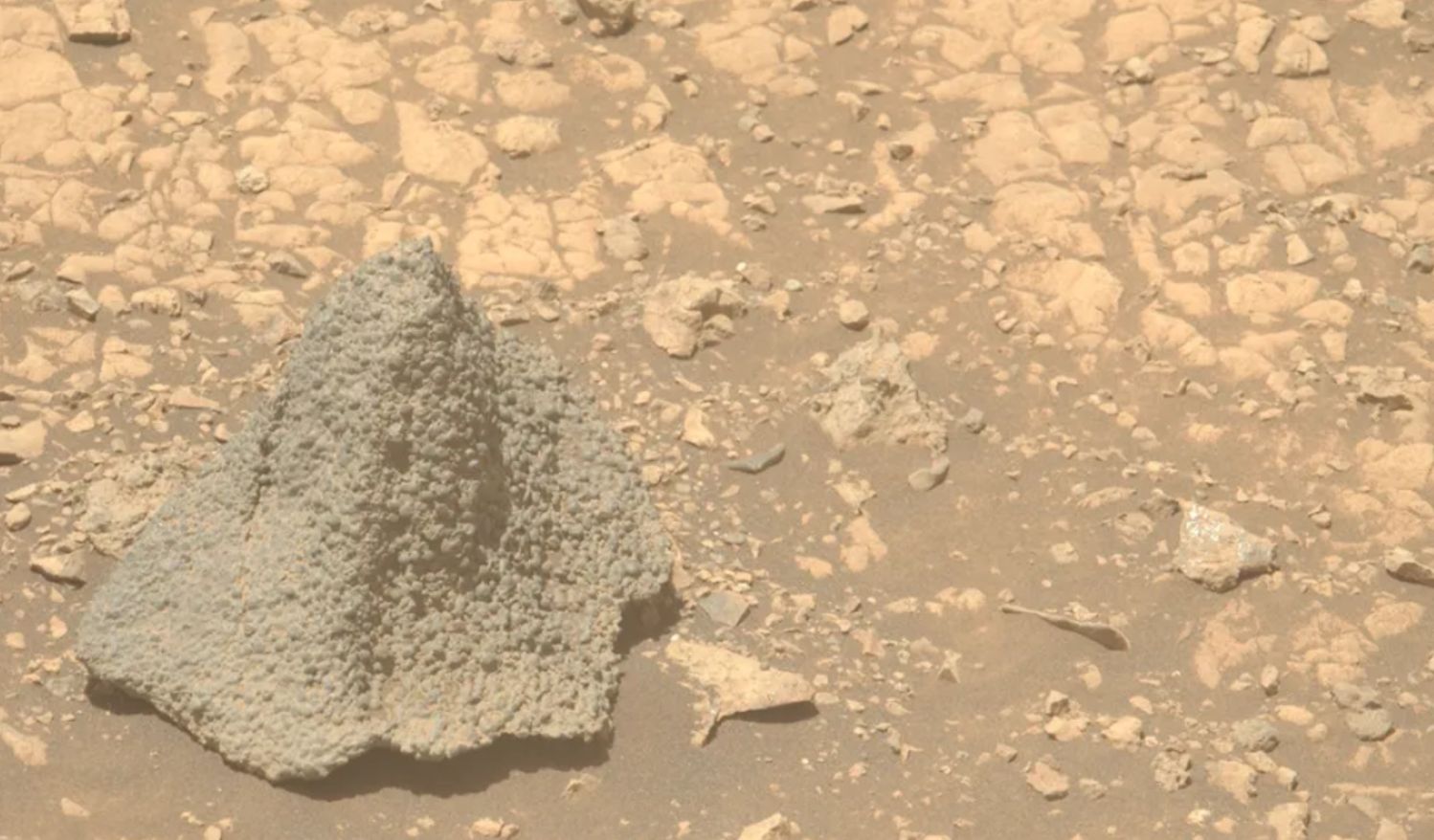 Tajemniczy "hełm" na Marsie. Naukowcy zachwyceni odkryciem