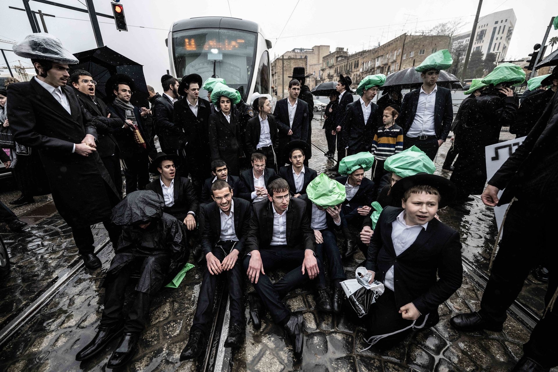 Burza w Izraelu. Armia wezwie do służby 54 tys. ultraortodoksów