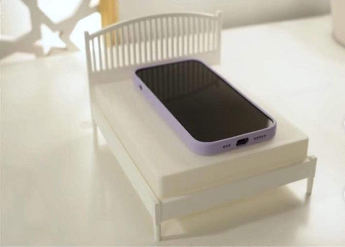 IKEA wprowadza łóżka dla telefonów. Mają poprawić jakość snu ich użytkowników