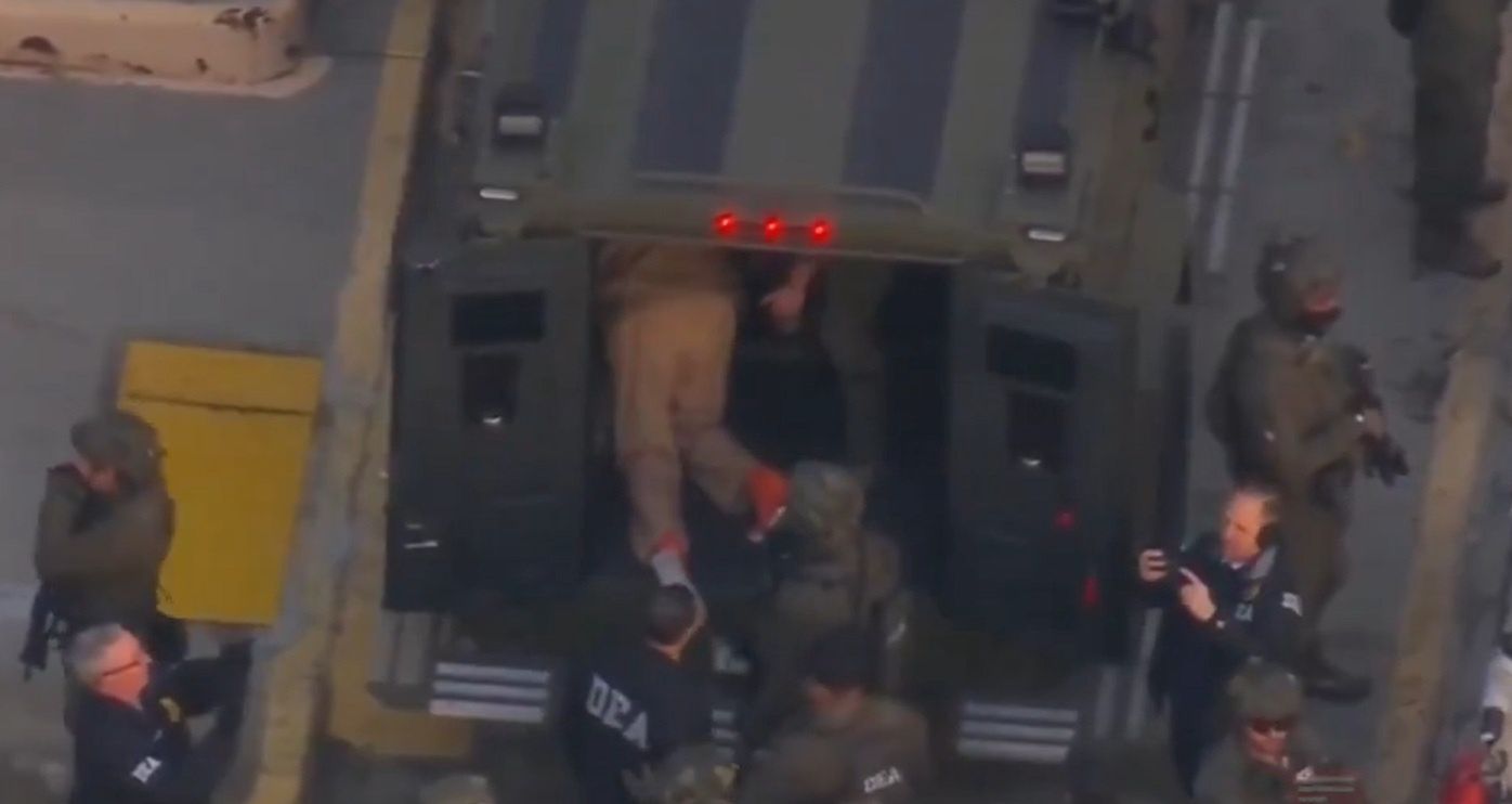 Maduro zmuszony do klęczenia. Jest nagranie