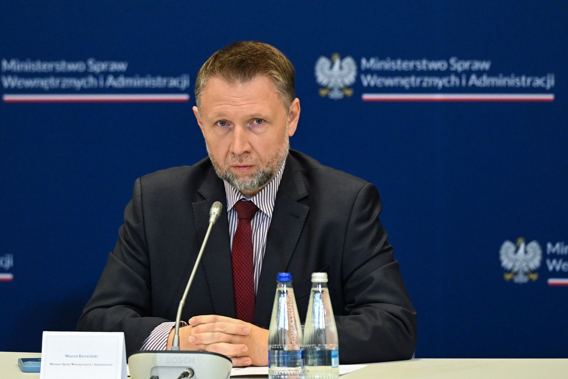 Kierwiński idzie do prokuratury. Chodzi o ataki na policję
