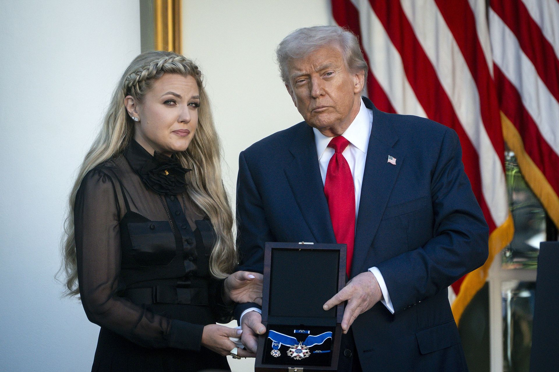 Donald Trump pośmiertnie odznaczył Charliego Kirka Medalem Wolności